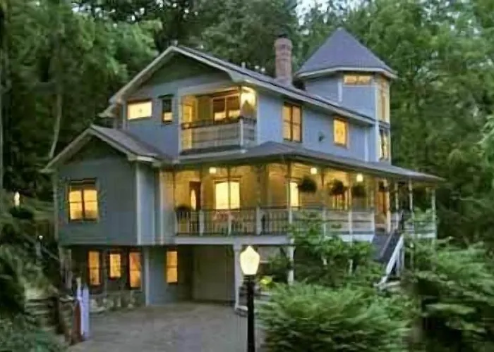 Arsenic And Old Lace Bed & Breakfast Inn Eureka Springs