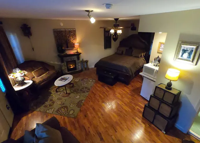 Tradewinds Lodging Eureka Springs